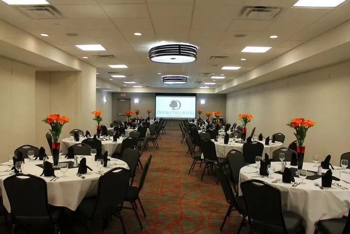 DoubleTree Suites by Hilton Dayton/Miamisburg 