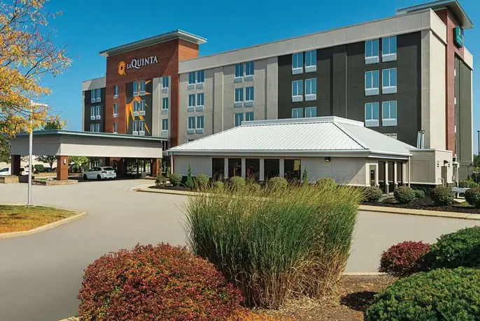 La Quinta Inn Cleveland Airport West