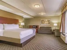 La Quinta Inn Cleveland Airport West 