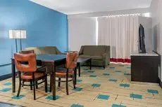 Clarion Inn & Suites Chambersburg 