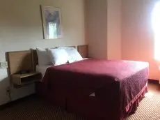 Days Inn by Wyndham Pittsburgh Airport 