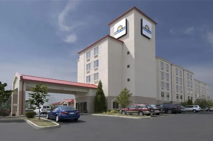 Days Inn by Wyndham Pittsburgh Airport 