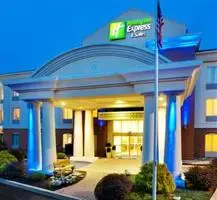 Holiday Inn Express & Suites by IHG Chambersburg 