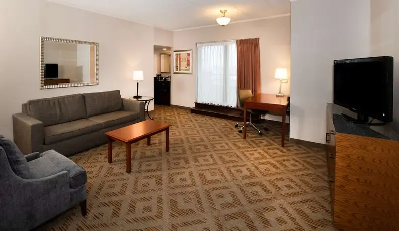 Doubletree Suites by Hilton Hotel Philadelphia West 