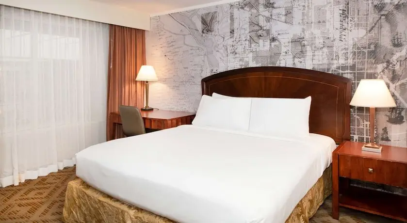 Doubletree Suites by Hilton Hotel Philadelphia West 