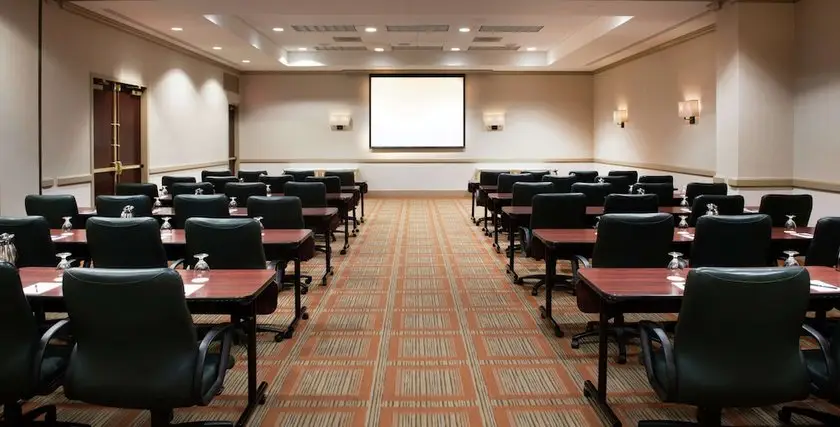 Doubletree Suites by Hilton Hotel Philadelphia West 