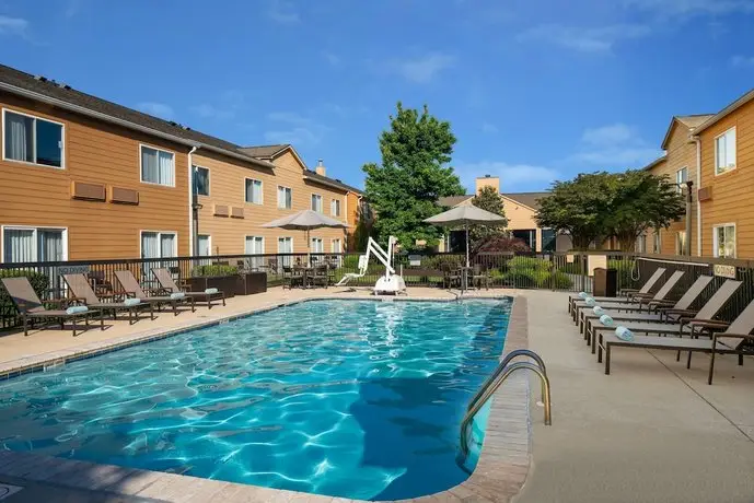 Courtyard by Marriott Chattanooga at Hamilton Place