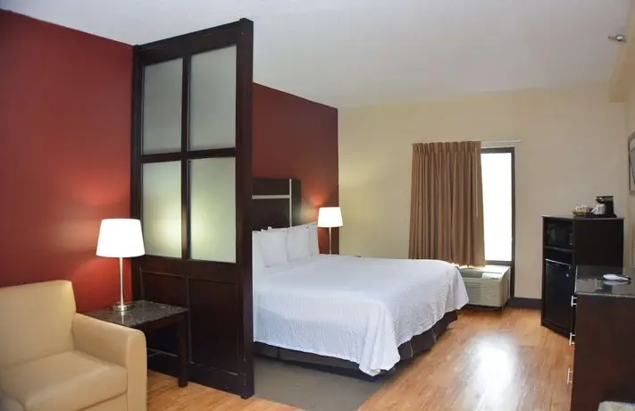 Red Roof Inn PLUS+ & Suites Chattanooga Downtown