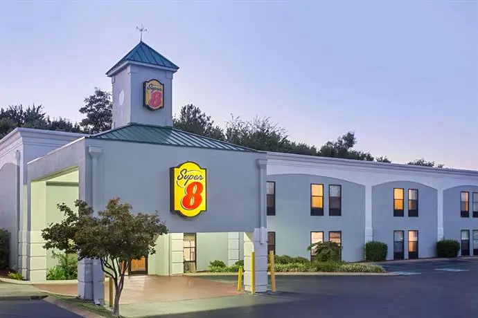 Super 8 by Wyndham Chattanooga Hamilton Place Hotel 