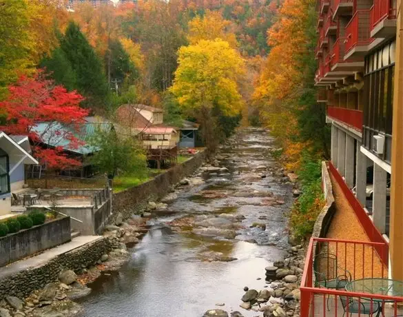 Baymont by Wyndham Gatlinburg On The River 