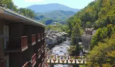 Baymont by Wyndham Gatlinburg On The River 