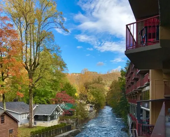 Baymont by Wyndham Gatlinburg On The River 