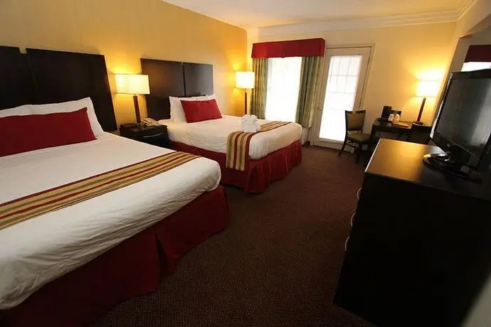 Black Bear Inn & Suites 