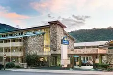 Days Inn & Suites by Wyndham Downtown Gatlinburg Parkway 