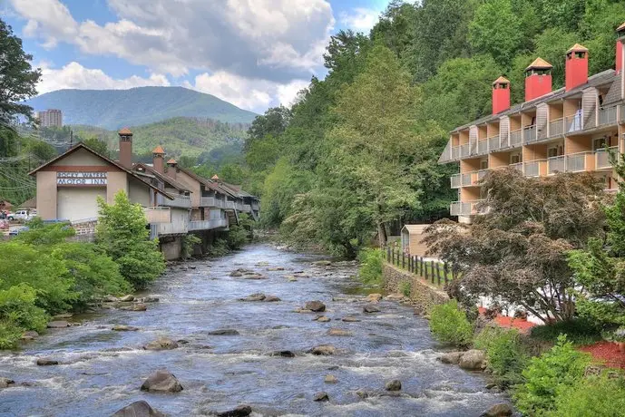 Gatlinburg River Inn 