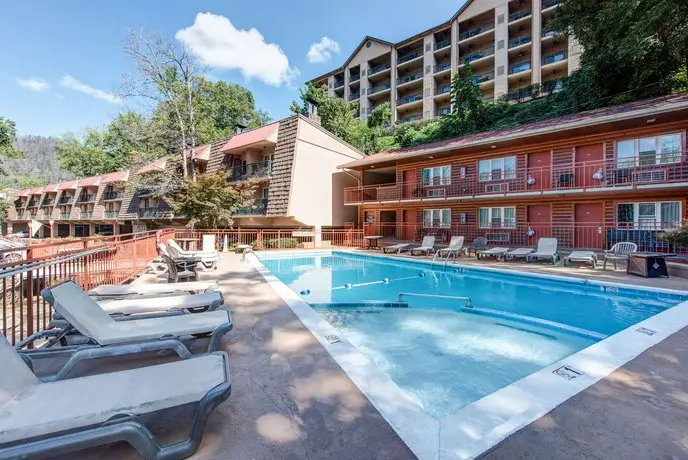 Quality Inn Creekside - Downtown Gatlinburg