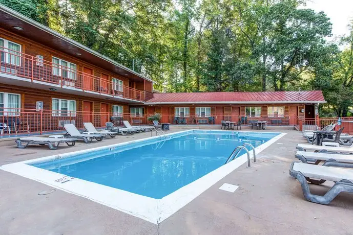 Quality Inn Creekside - Downtown Gatlinburg 