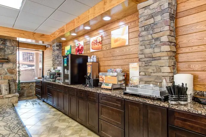 Quality Inn Creekside - Downtown Gatlinburg 