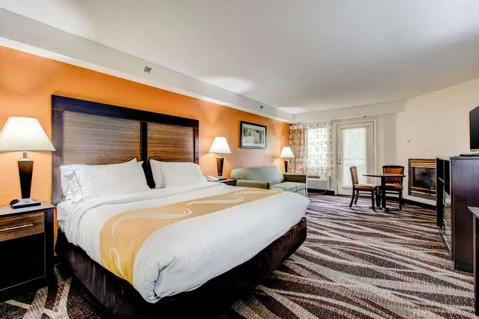 Quality Inn Creekside - Downtown Gatlinburg 