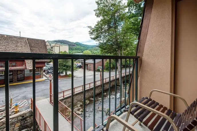 Quality Inn Creekside - Downtown Gatlinburg 