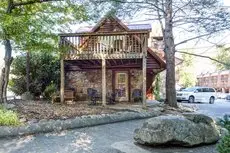 Quality Inn Creekside - Downtown Gatlinburg 