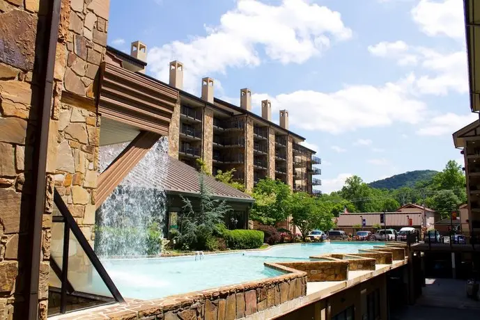 Gatlinburg Town Square by Exploria Resorts