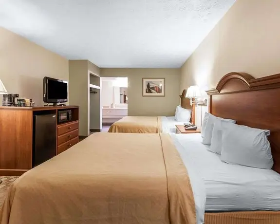 Quality Inn & Suites at Dollywood Lane 