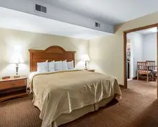 Quality Inn & Suites at Dollywood Lane 