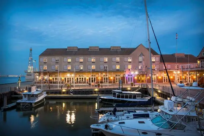 Harbor House Hotel and Marina