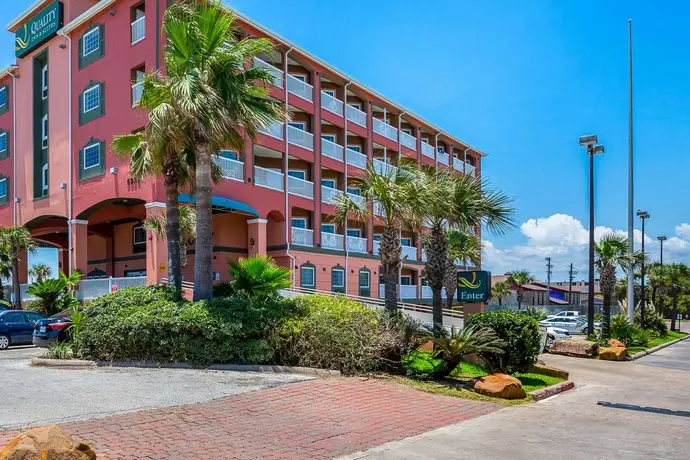 Quality Inn & Suites Beachfront