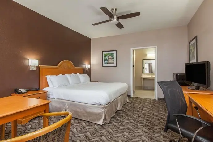 Days Inn by Wyndham Houston-Galleria TX 