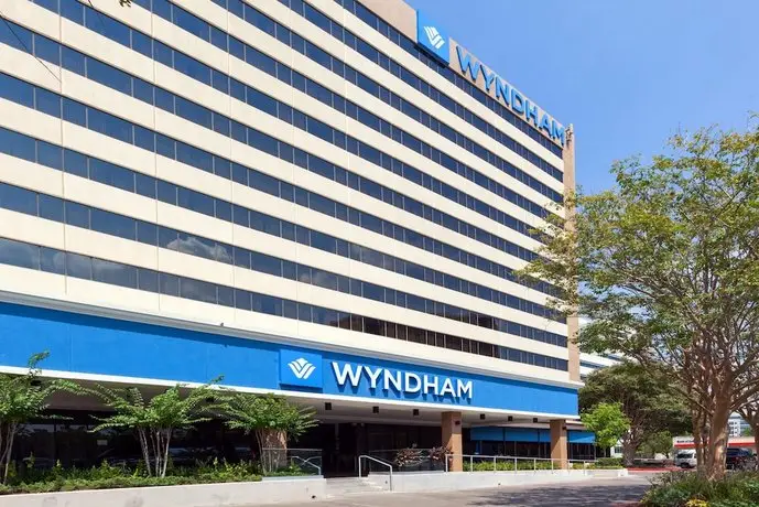 Wyndham Houston Medical Center Hotel and Suites