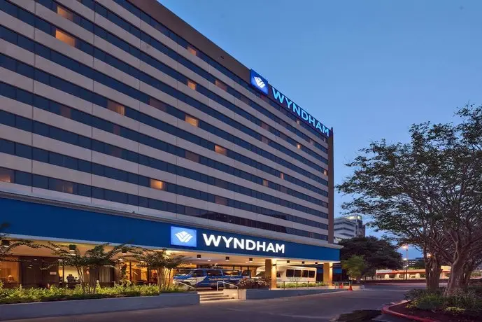 Wyndham Houston Medical Center Hotel and Suites