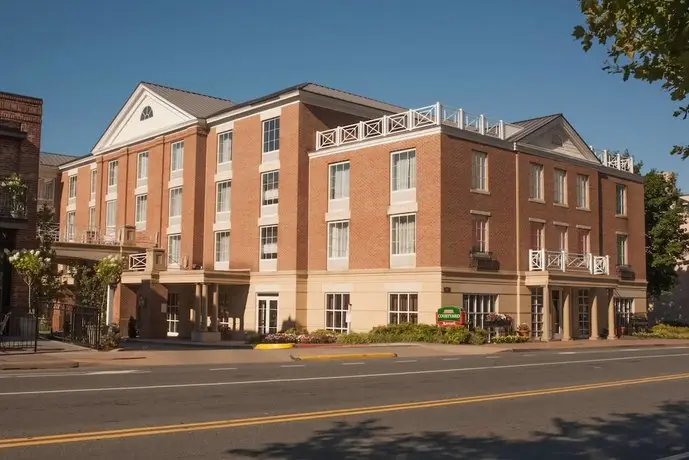 Courtyard by Marriott Charlottesville - University Medical Center 