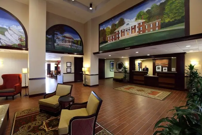 Hampton Inn & Suites Charlottesville at the University 