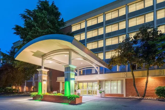 Holiday Inn Charlottesville-Monticello 