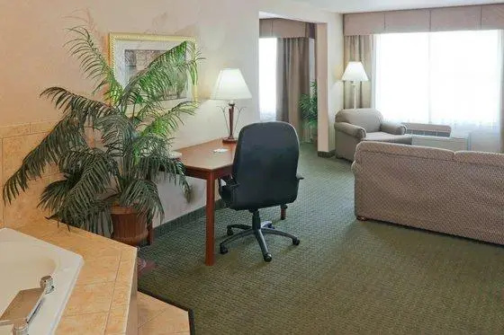 Holiday Inn Express Hotel & Suites Gillette 