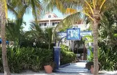 Blue Tang Inn 