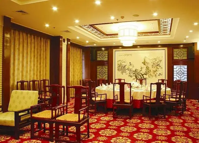 Yizheng Hotel Jinan