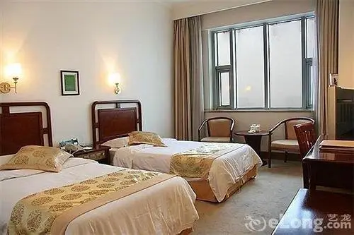 Yizheng Hotel Jinan 