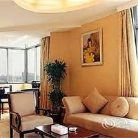 Yichang International Hotel 