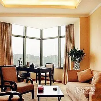 Yichang International Hotel 