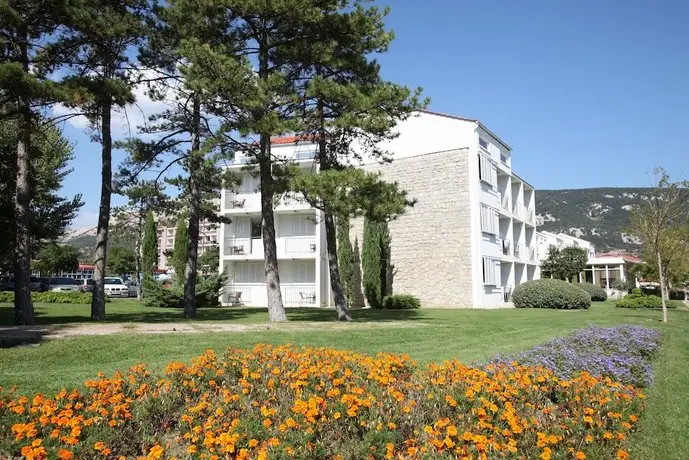 Valamar Zvonimir Hotel 