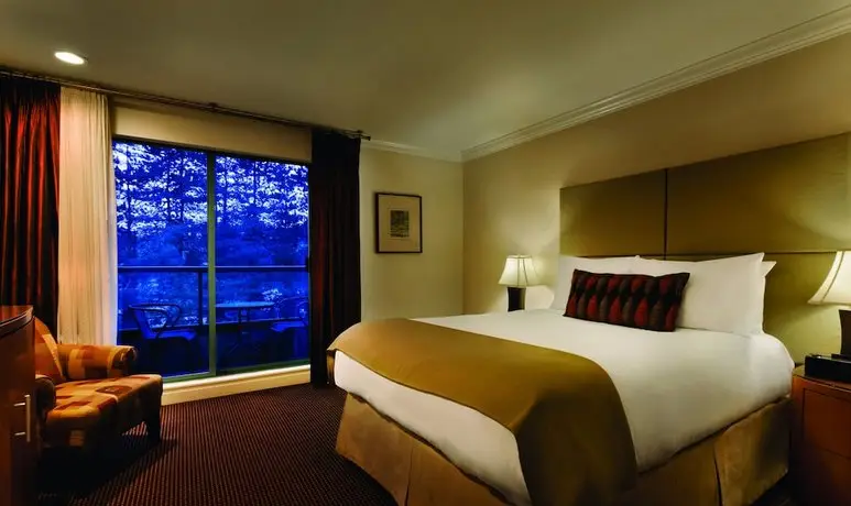 Executive Suites Hotel & Conference Center Metro Vancouver 