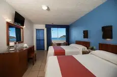 Costa de Oro Beach Hotel 