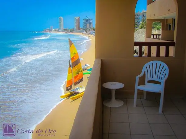 Costa de Oro Beach Hotel 