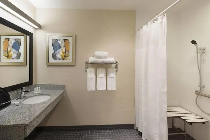 Fairfield Inn & Suites by Marriott Ottawa Kanata 