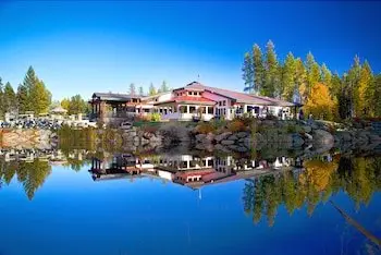 Trickle Creek Lodge 