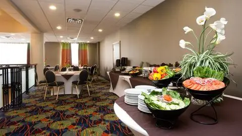 Holiday Inn Hotel & Suites Mississauga 