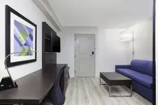 Holiday Inn Express & Suites Mississauga-Toronto Southwest 